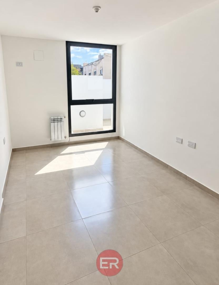 Foto de VENTA DPTO. 1 DORM. CON COCHERA – EDIFICIO NAMBA CARLOS PAZ, imagen 2