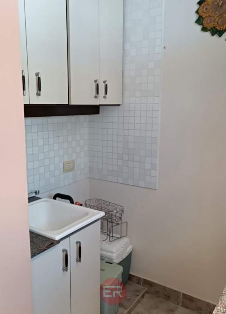 Foto de VENTA DEPTO 2 DORM, PILETA, COCHERA, BAULERA, CARLOS PAZ, imagen 2