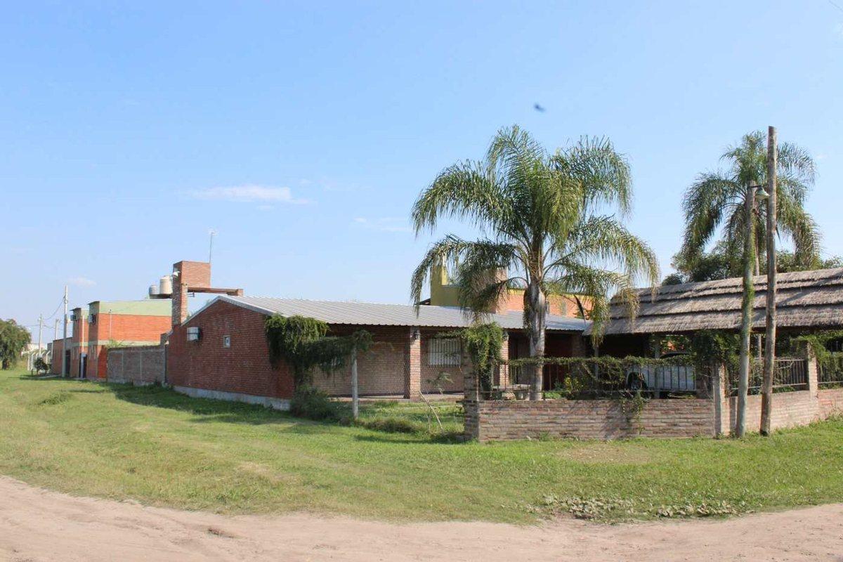 Quinta con Pileta en Sauce Viejo 1