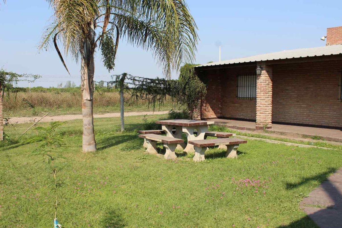 Quinta con Pileta en Sauce Viejo 2