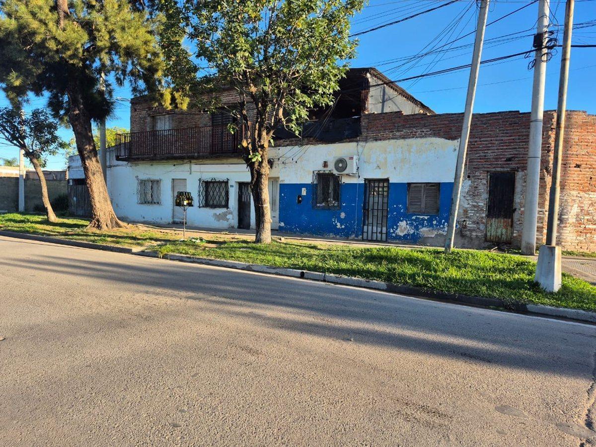 Casa a  refaccionar en venta en Santa Fe