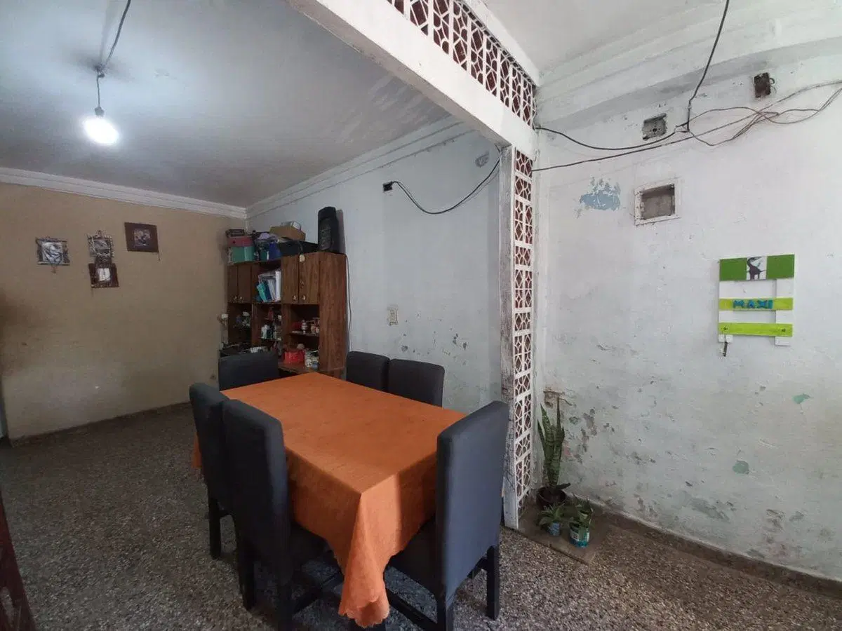 Casa a  refaccionar en venta en Santa Fe 3