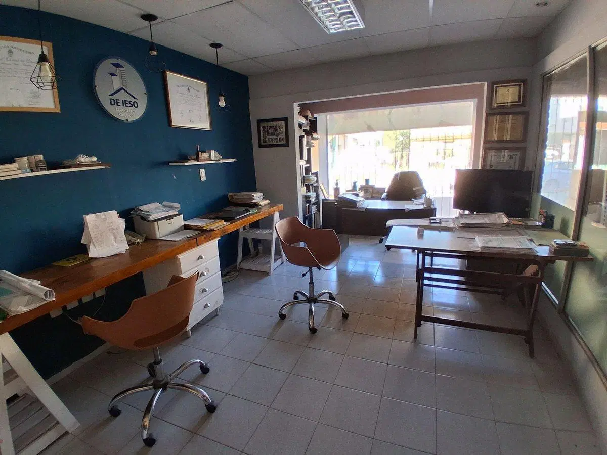 ALQUILER  – Coronda- galpón con local y oficinas 4