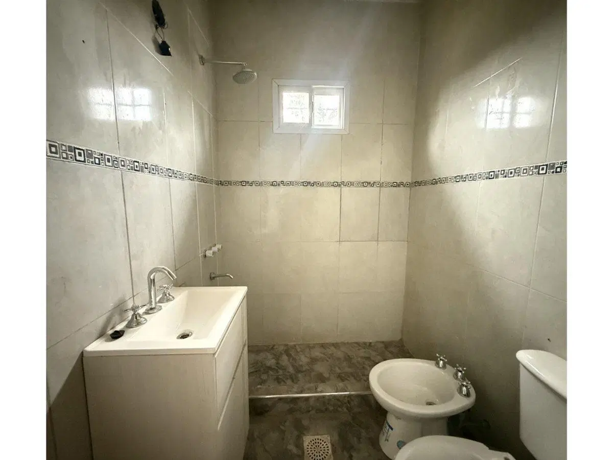 Se VENDE casa de 2 dormitorios en Santo Tomé 4