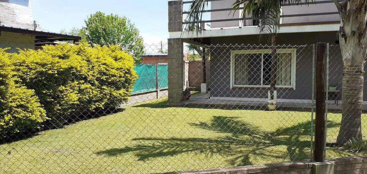 CASA 3 DORMITORIOS EN SAUCE VIEJO 2