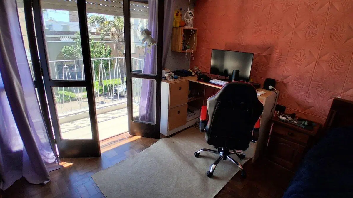 Casa en Venta a 1 cuadra del parque federal 2