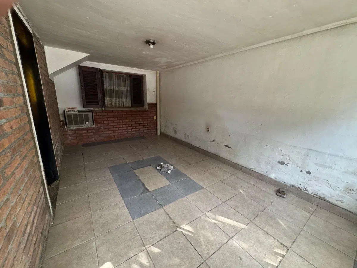 SE VENDE CASA 2 DORMITORIOS EN CANDIOTI SUR 4