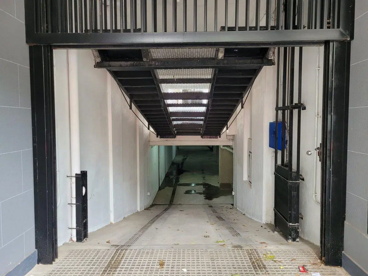 SE VENDE COCHERA EN EDFICIO-CÉNTRICA EN SANTA FE 5