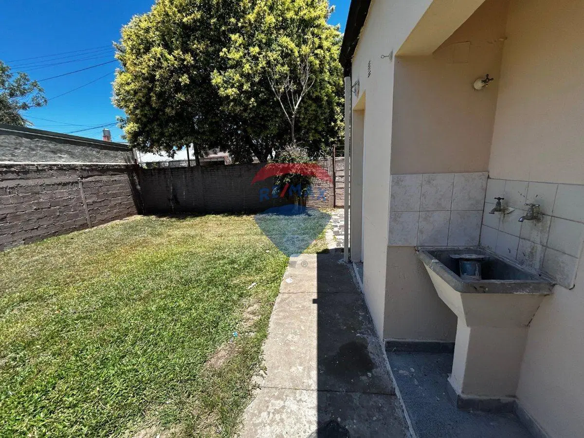 CASA EN SANTO TOME. 2 DORMITORIOS, PATIO 3