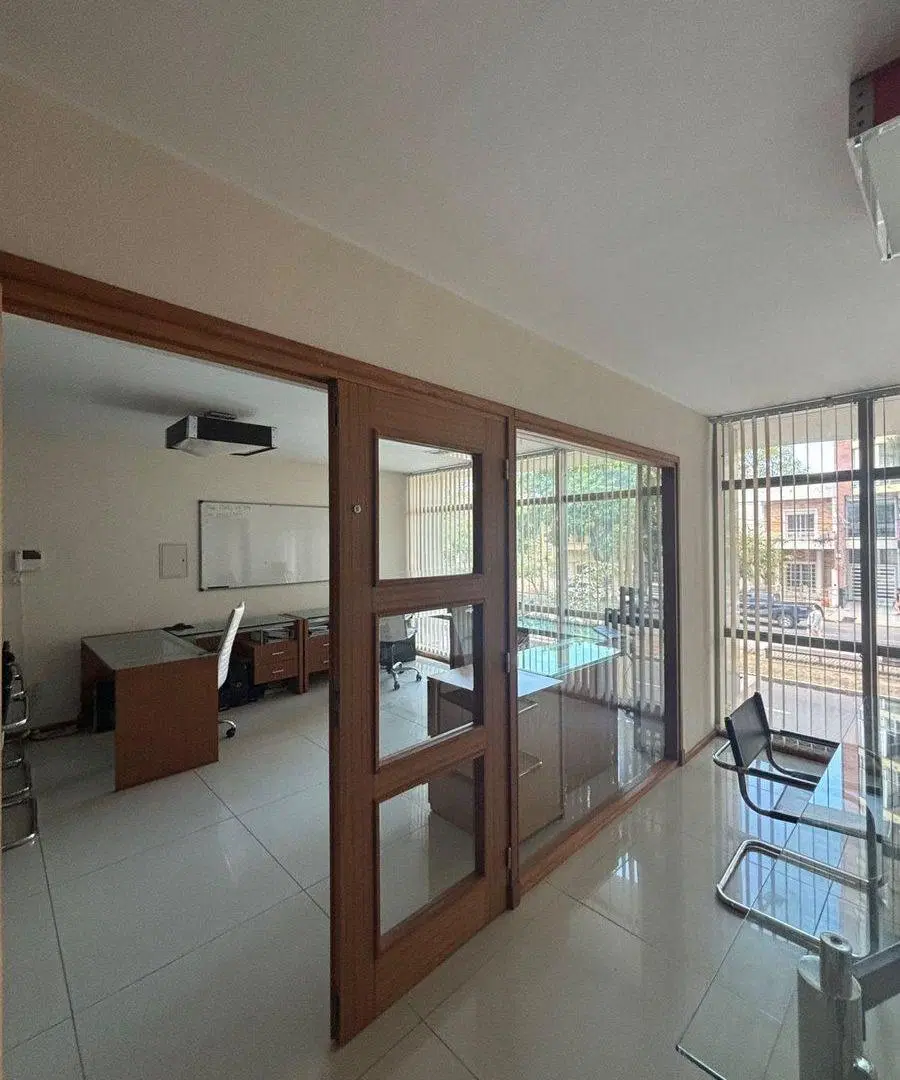 ALQUILER - Local comercial/oficina - Bv. Galvez 5