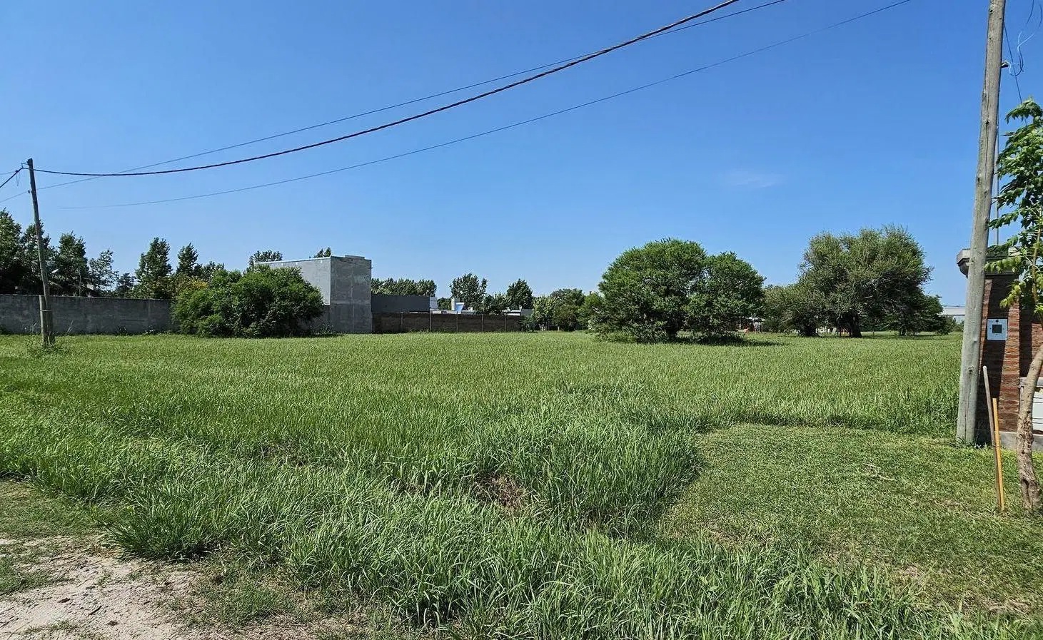 Terreno en venta a metros de la Ruta 11 2