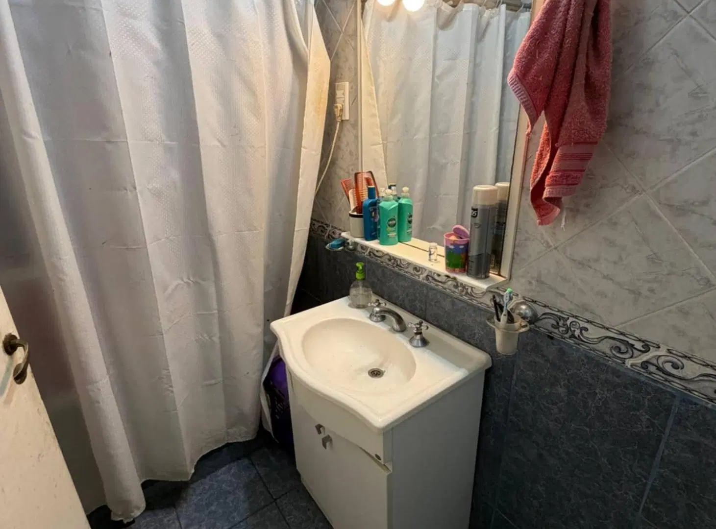CASA EN VENTA CON LOCAL EN SANTO TOMÉ! 3