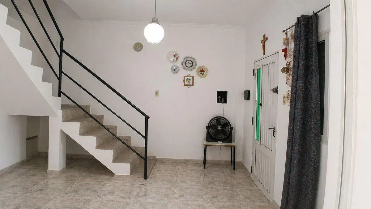 CASA DE DOS PLANTAS BARRIO SAN LORENZO 5