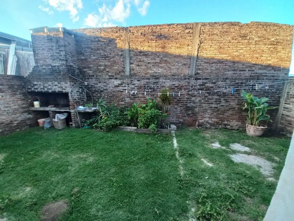 CASA DE 4 DORMITORIOS EN VENTA EN SANTO TOME 3