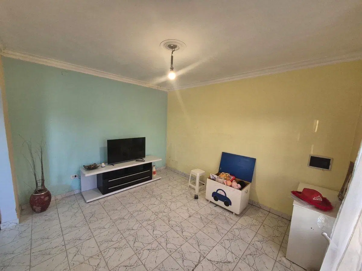 CASA DE 4 DORMITORIOS EN VENTA EN SANTO TOME 8