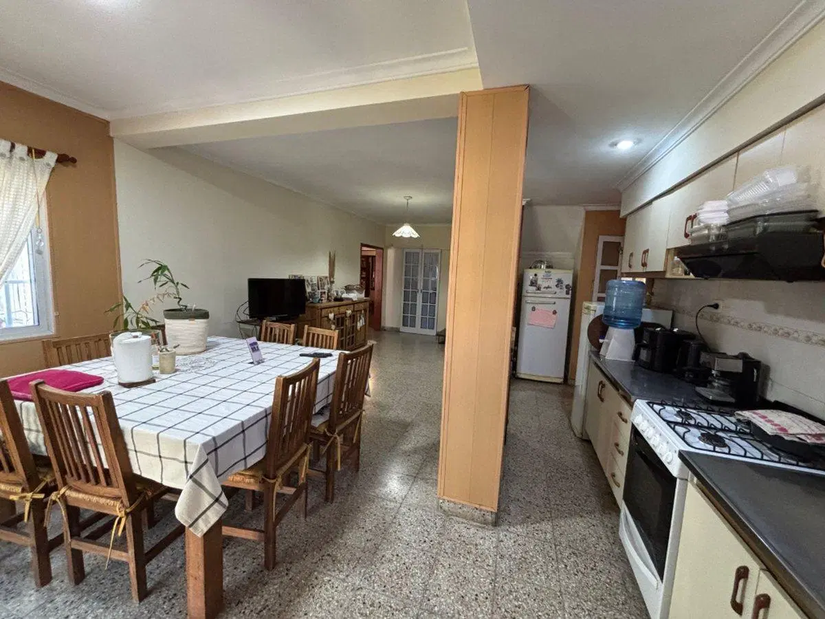 VENTA casa de 3 dormitorios con patio- Santo Tome 2
