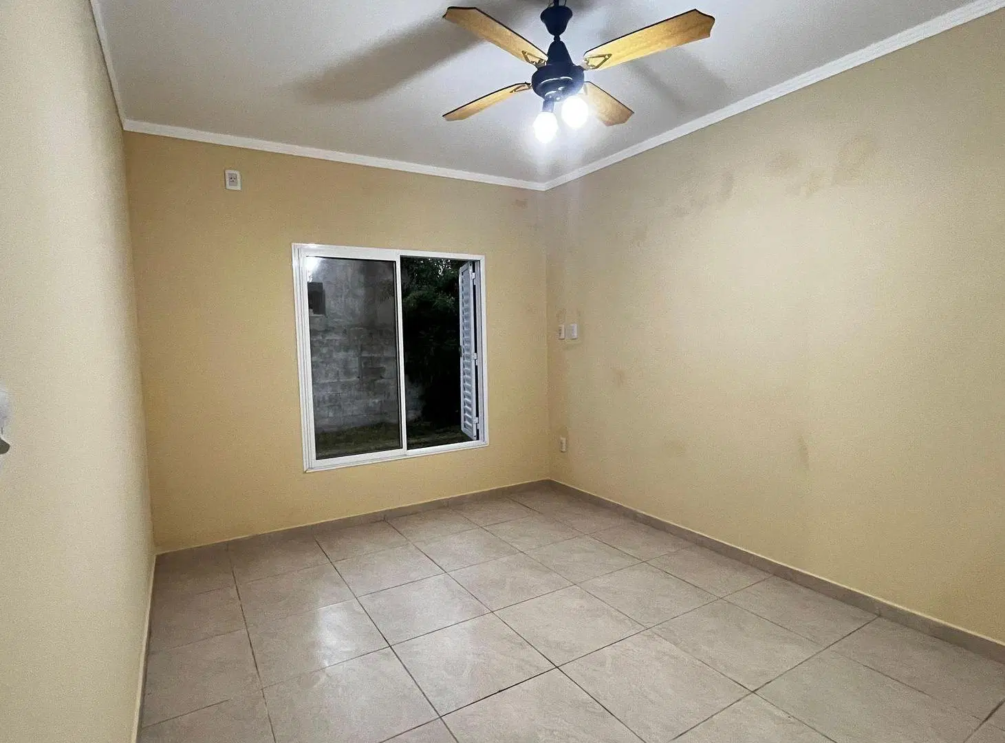 CASA MODERNA EN VENTA EN SAN JERONIMO NORTE 3