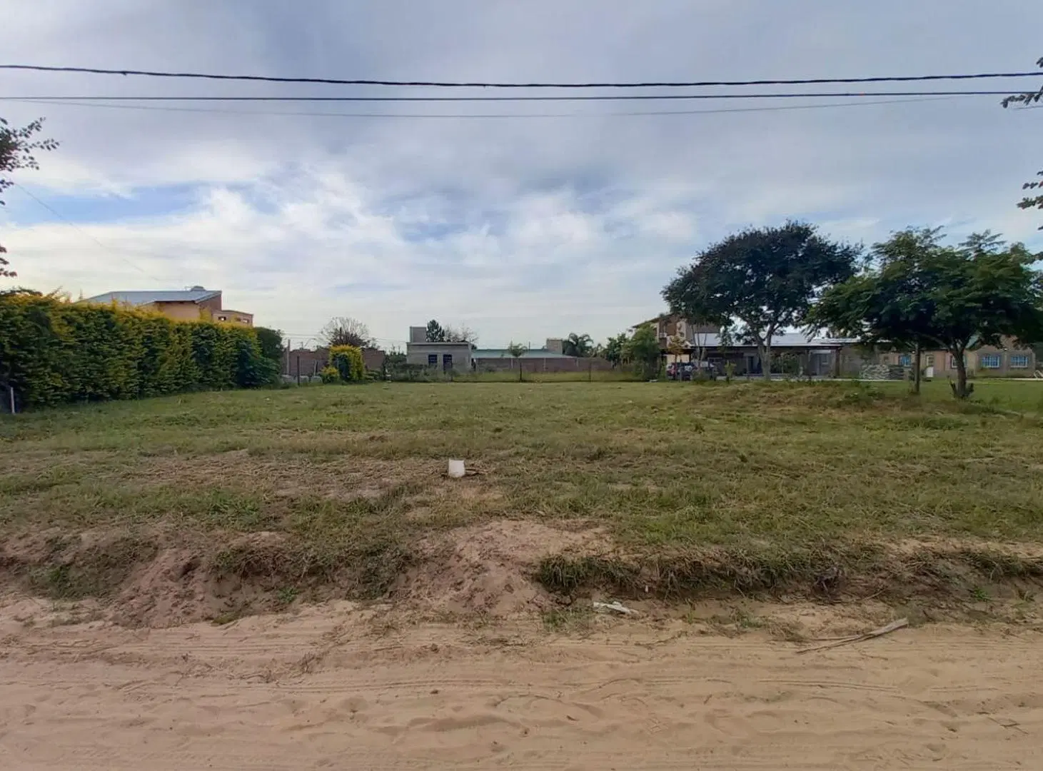 REMAX VENDE TERRENO EN JARDINES DE LA COSTA, 600M2 2