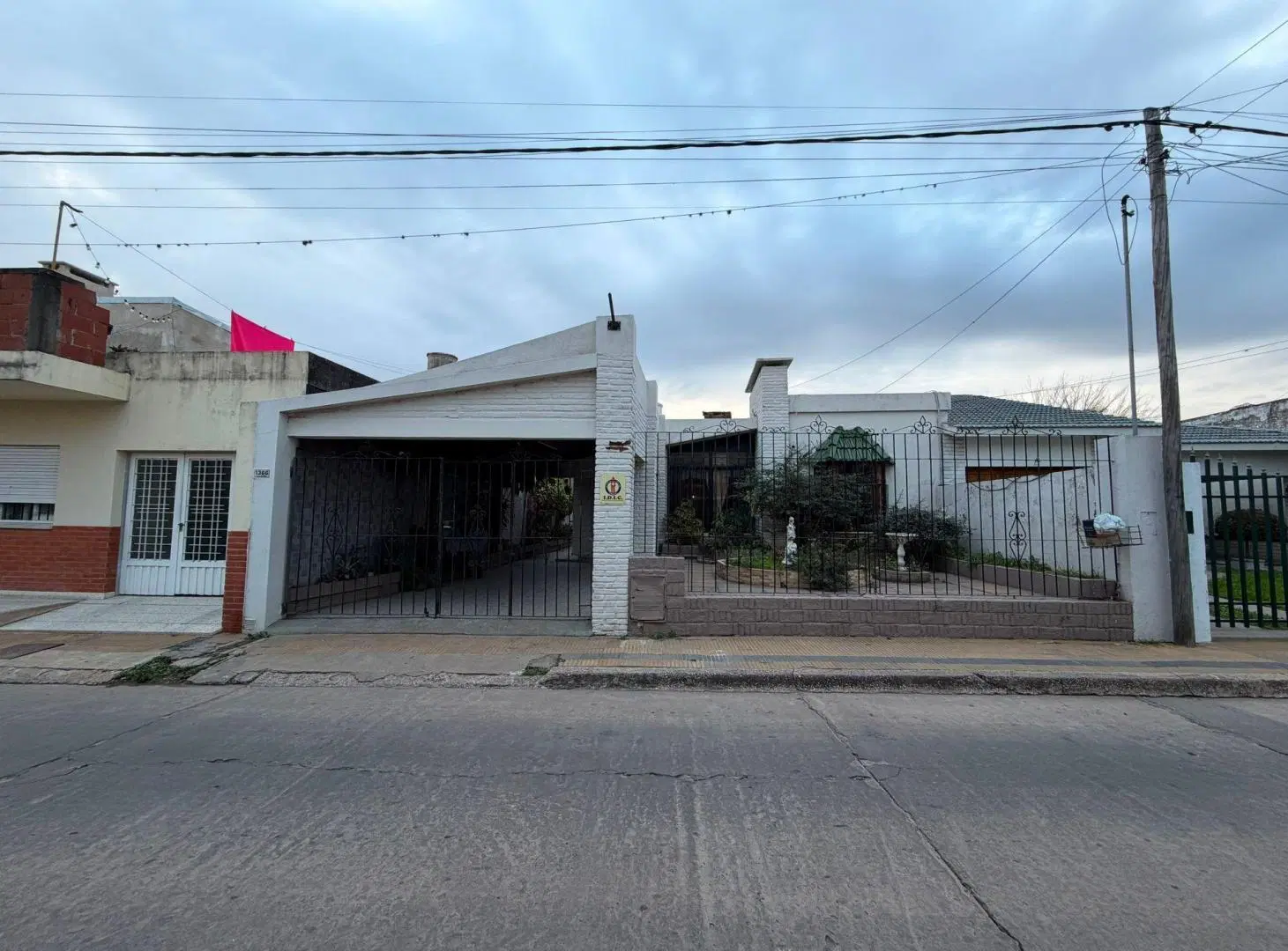 SE VENDE AMPLIA CASA EN PLENO CENTRO DE CORONDA! 5