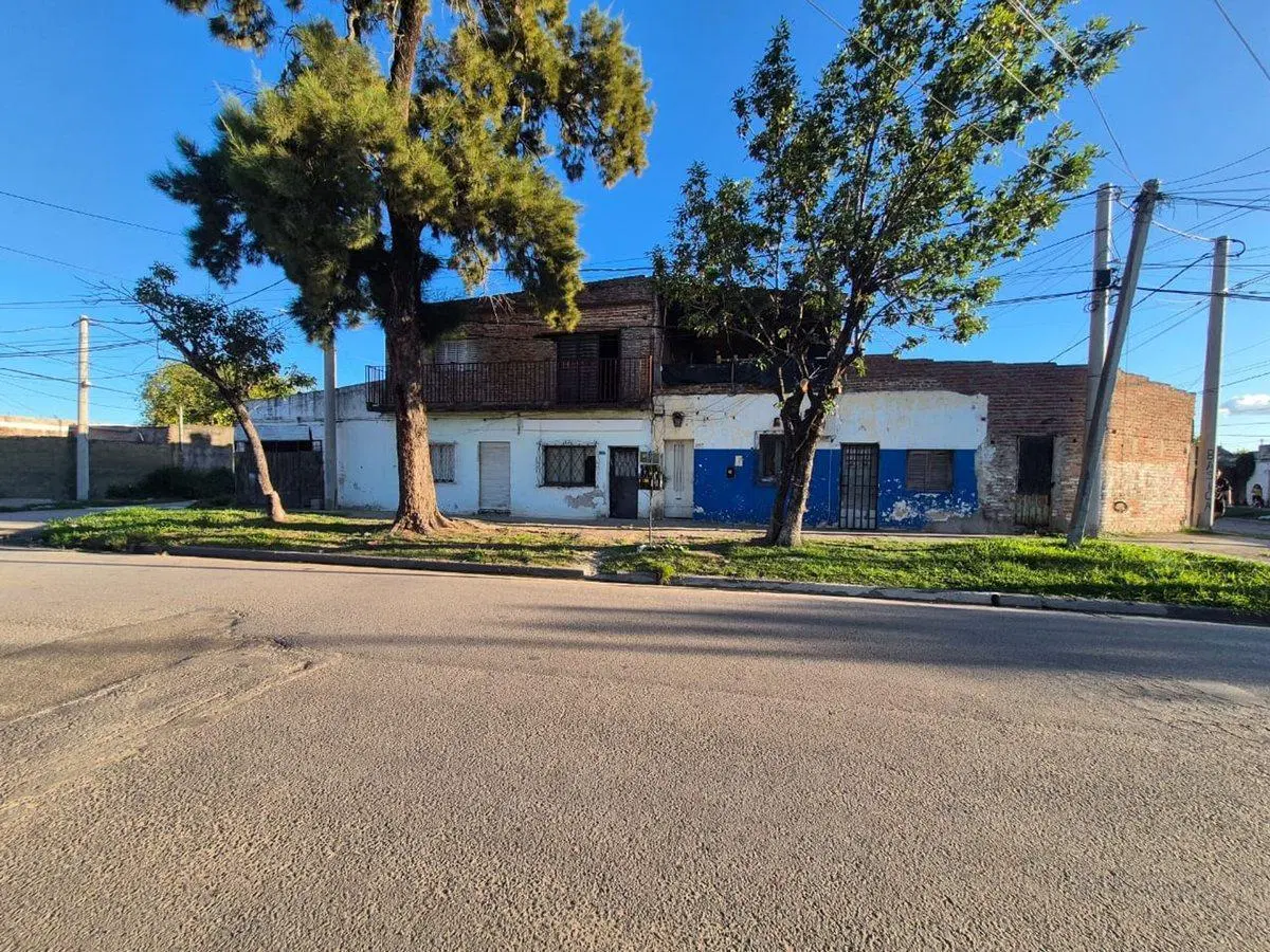 Casa a  refaccionar en venta en Santa Fe 3