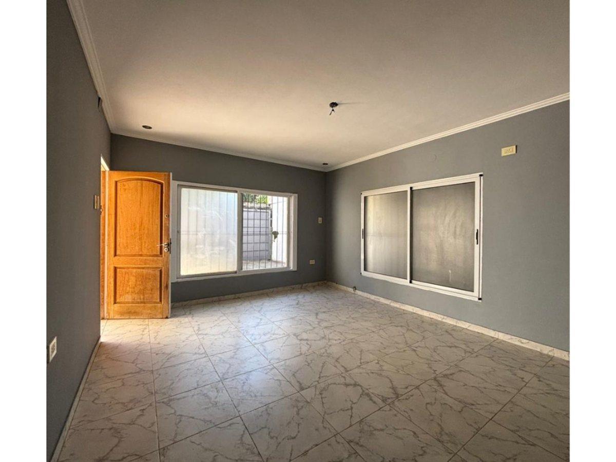 Se VENDE casa de 4 dormitorios en Santo Tome