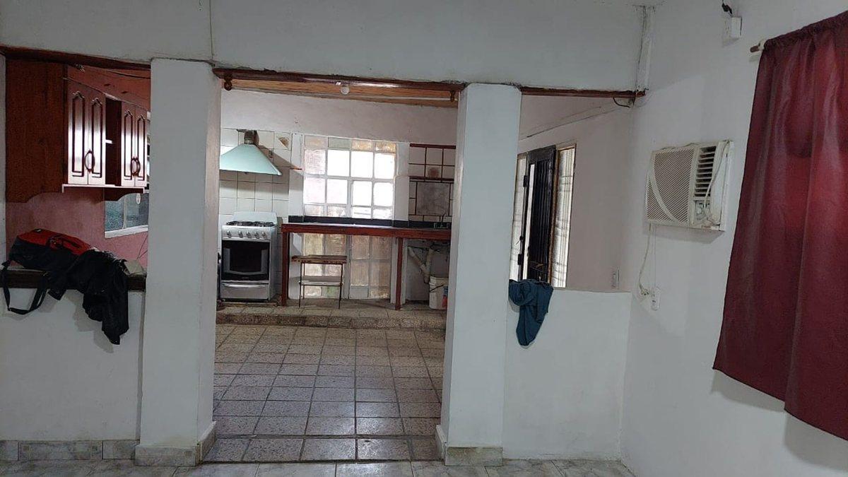 Foto de CASA AMPLIA EN BARRIO TRANQUILO-GRAN POTENCIAL, imagen 1