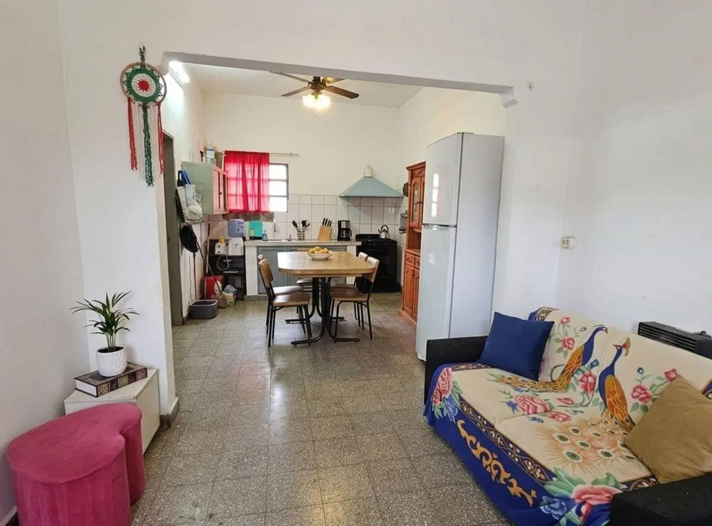 Venta - Casa de 2 dormitorios con buen terreno. 4