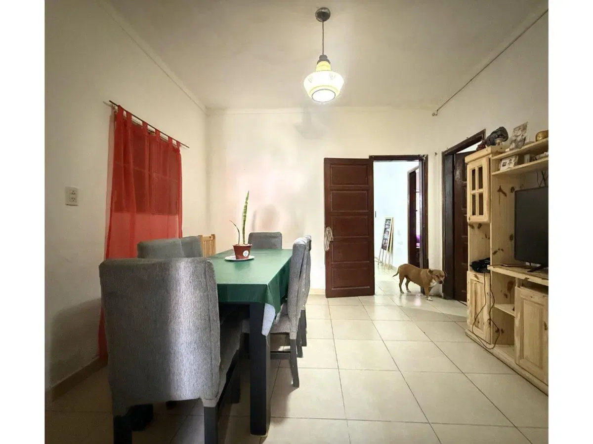 Se VENDE casa de 2 dormitorios 4