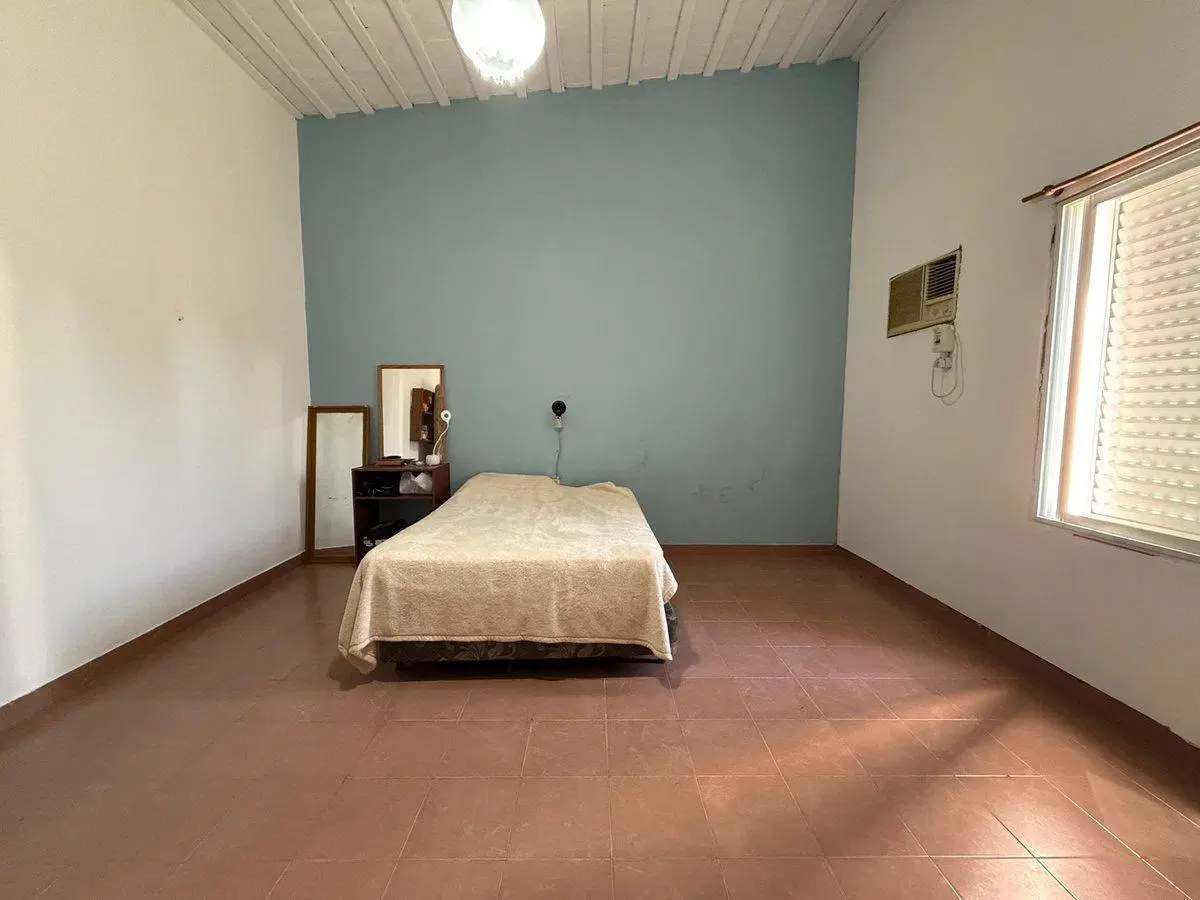 SE VENDE CASA CON QUINCHO Y PILETA EN LARRECHEA 4