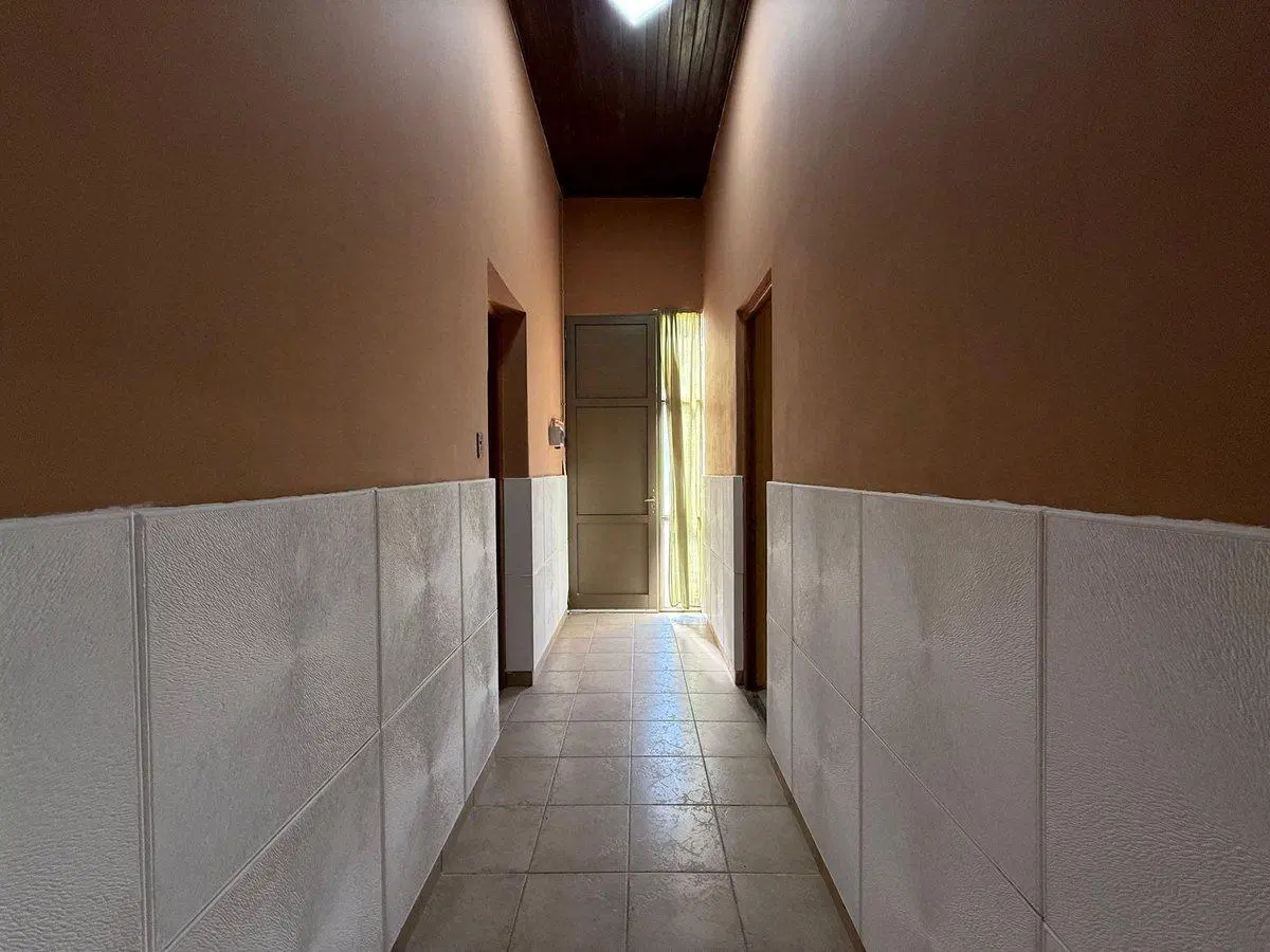 SE VENDE CASA CON QUINCHO Y PILETA EN LARRECHEA 3