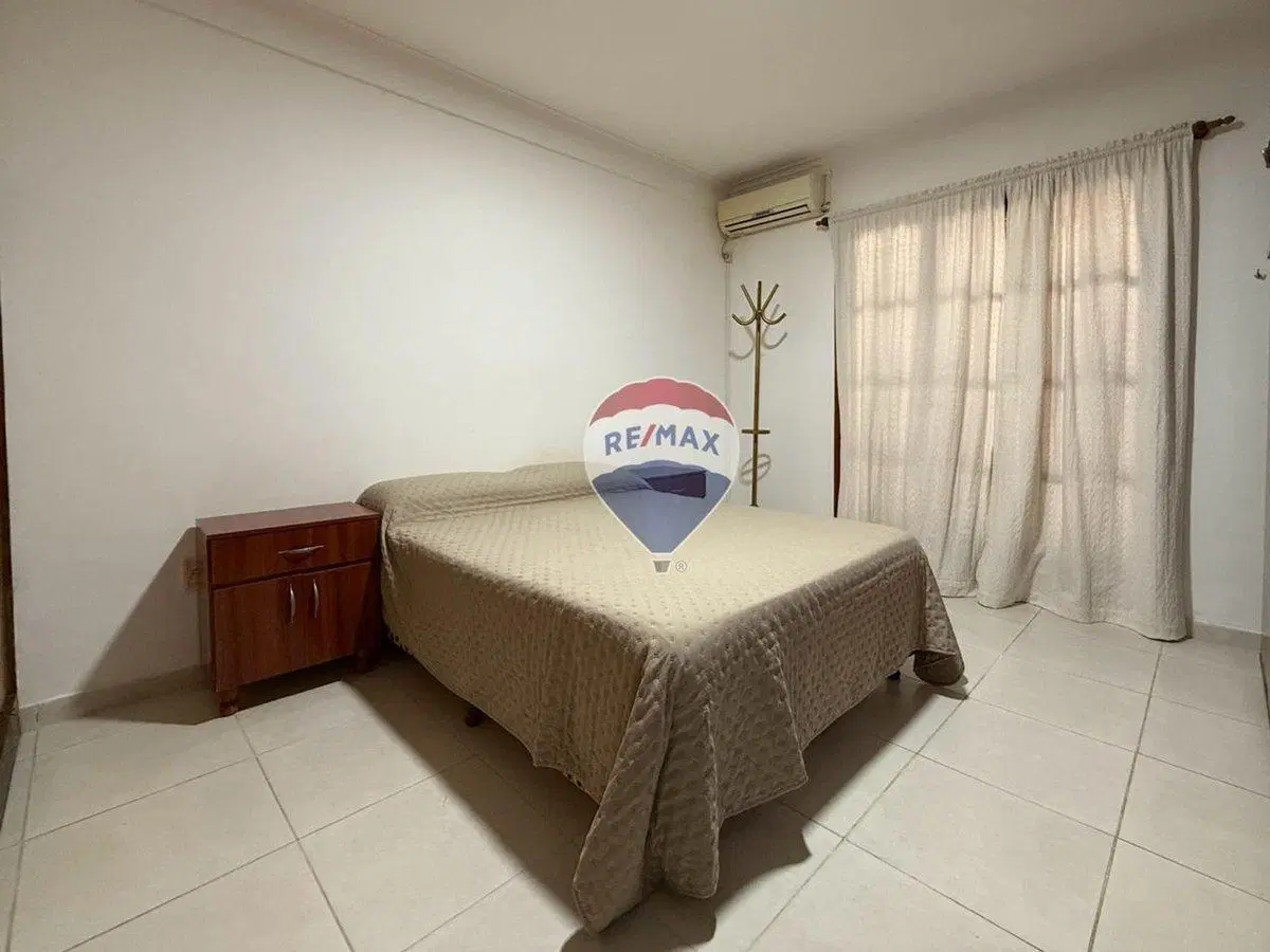 SE VENDE CASA ZONA RESIDENCIAL-SANTO TOMÉ 4
