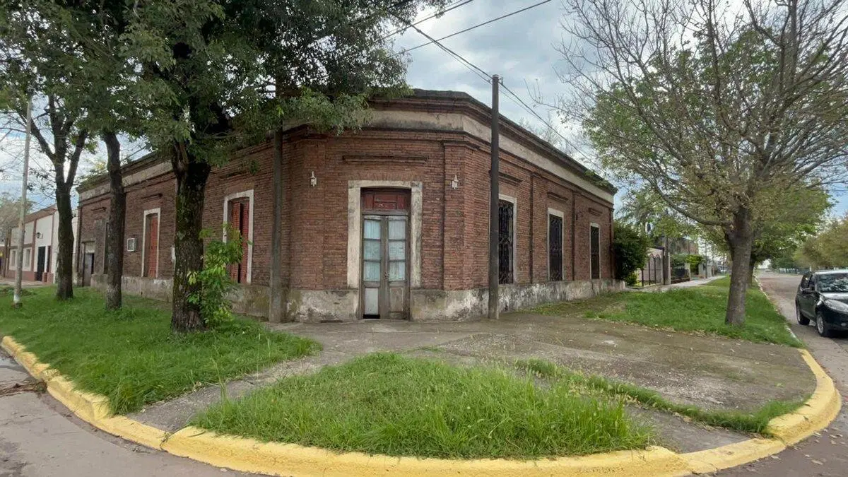 PROPIEDAD HISTORICA A REFACCIONAR, LOPEZ, SANTA FE 3