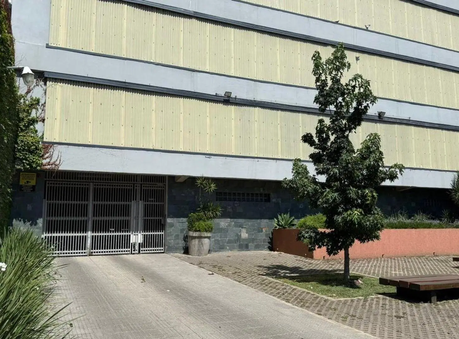VENTA COCHERA CUBIERTA EDIFICIO SAN JERONIMO 56/57 5