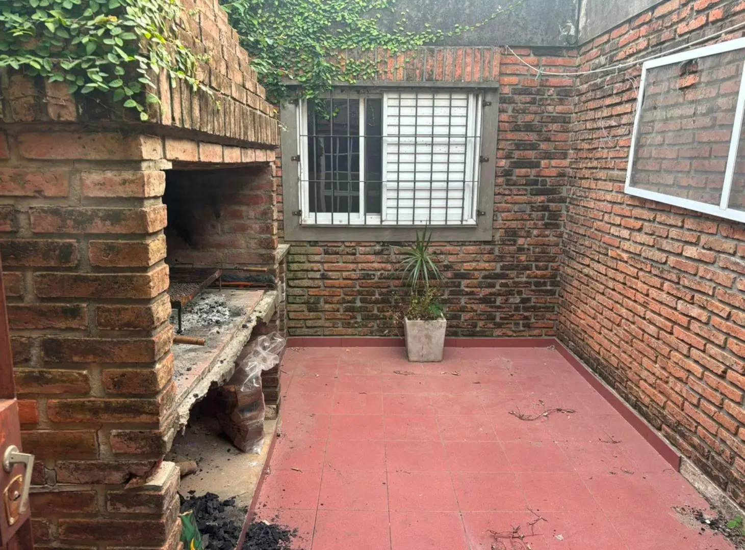 Casa interna de 3 dorm. con cochera en Santo Tomé 4