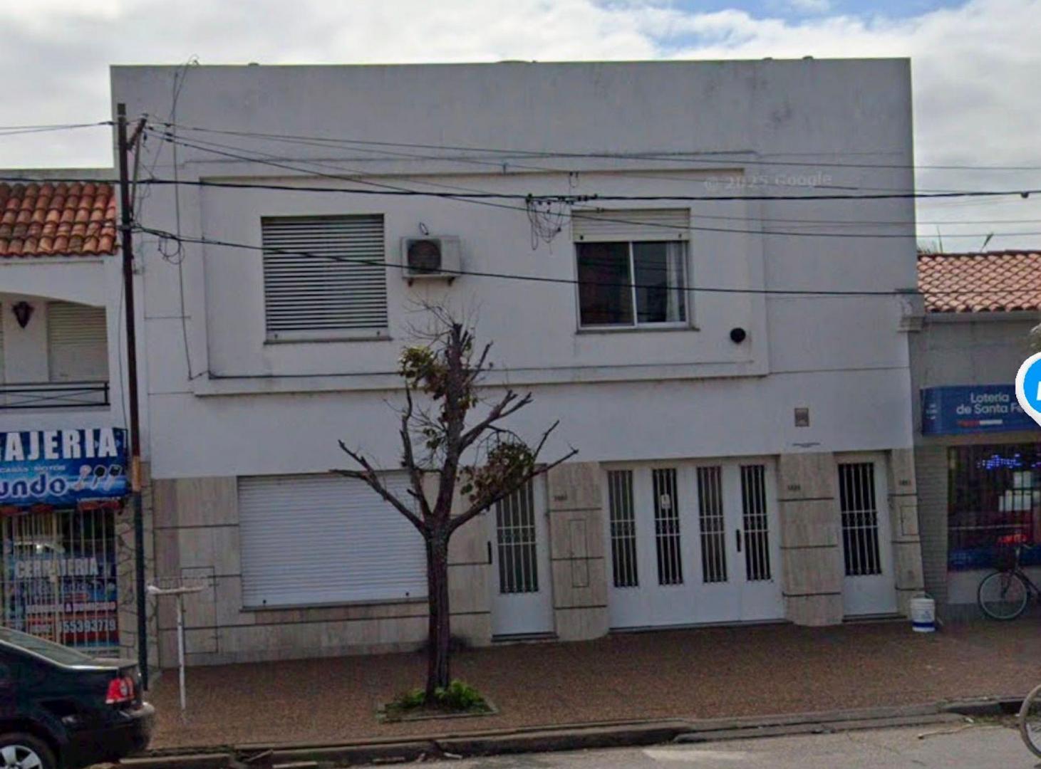 SE VENDE EXCELENTE PLANTA ALTA DOS DORMITORIOS