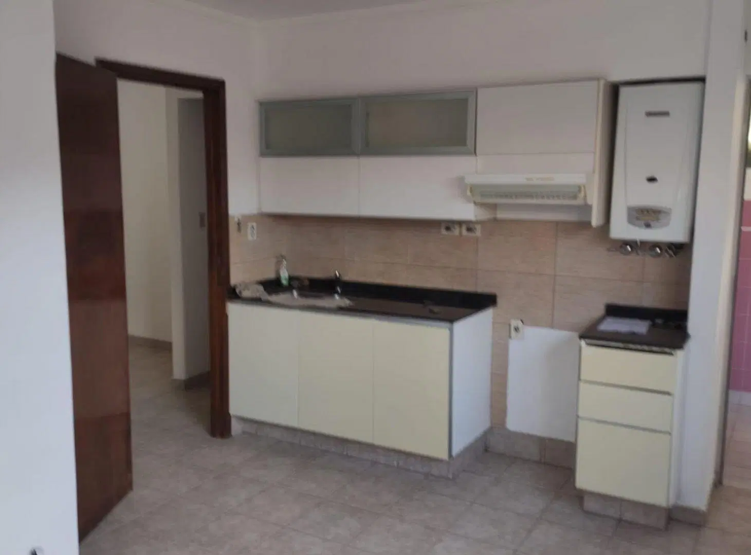 SE VENDE EXCELENTE PLANTA ALTA DOS DORMITORIOS 3