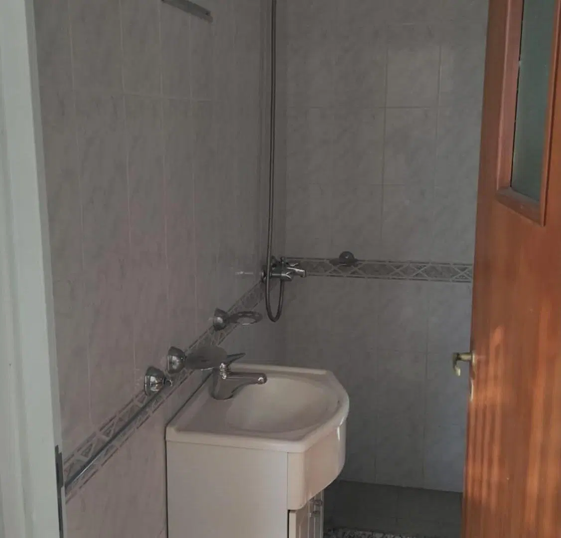 SE VENDE EXCELENTE PLANTA ALTA DOS DORMITORIOS 8