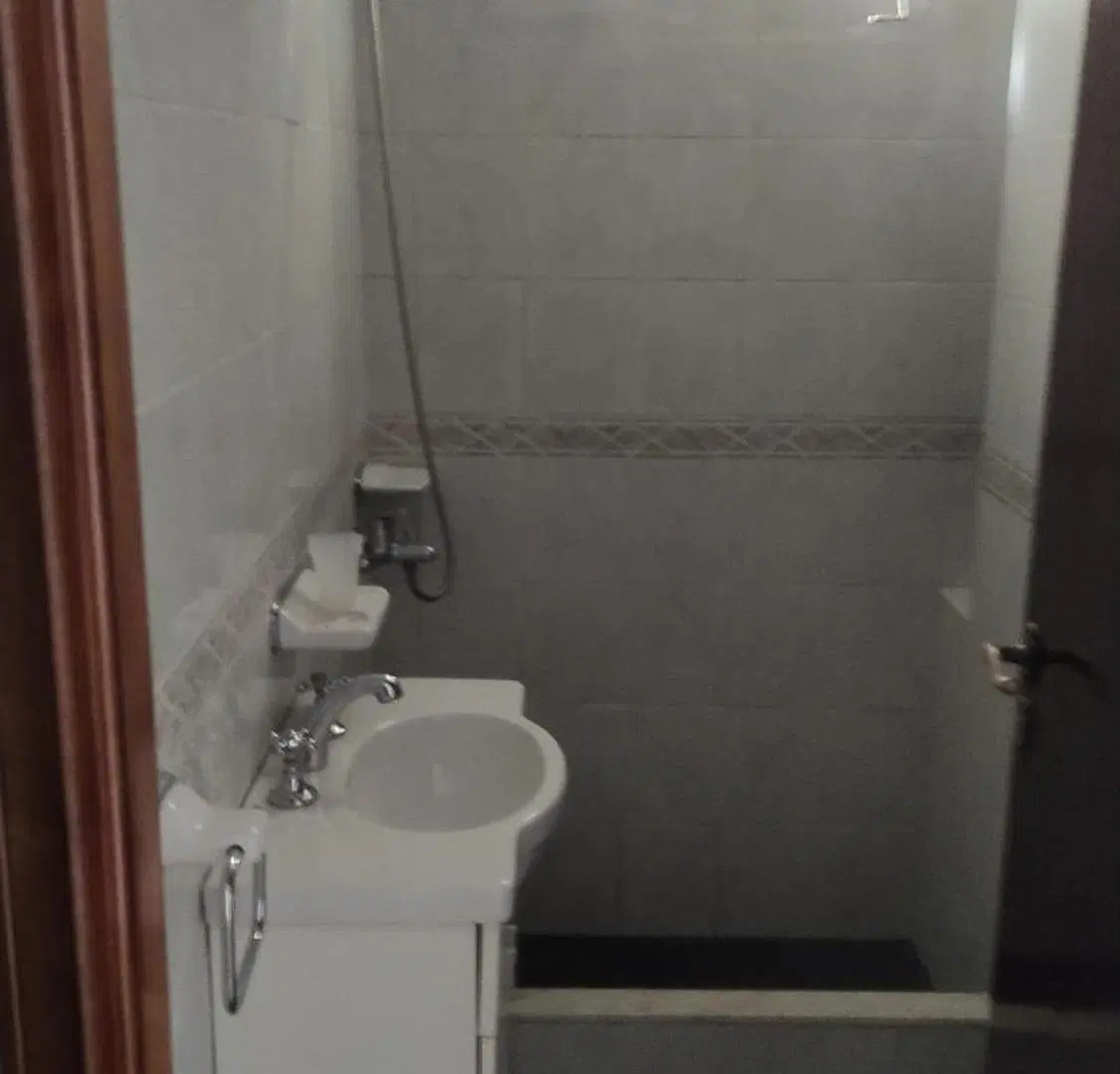 SE VENDE EXCELENTE PLANTA ALTA DOS DORMITORIOS 4