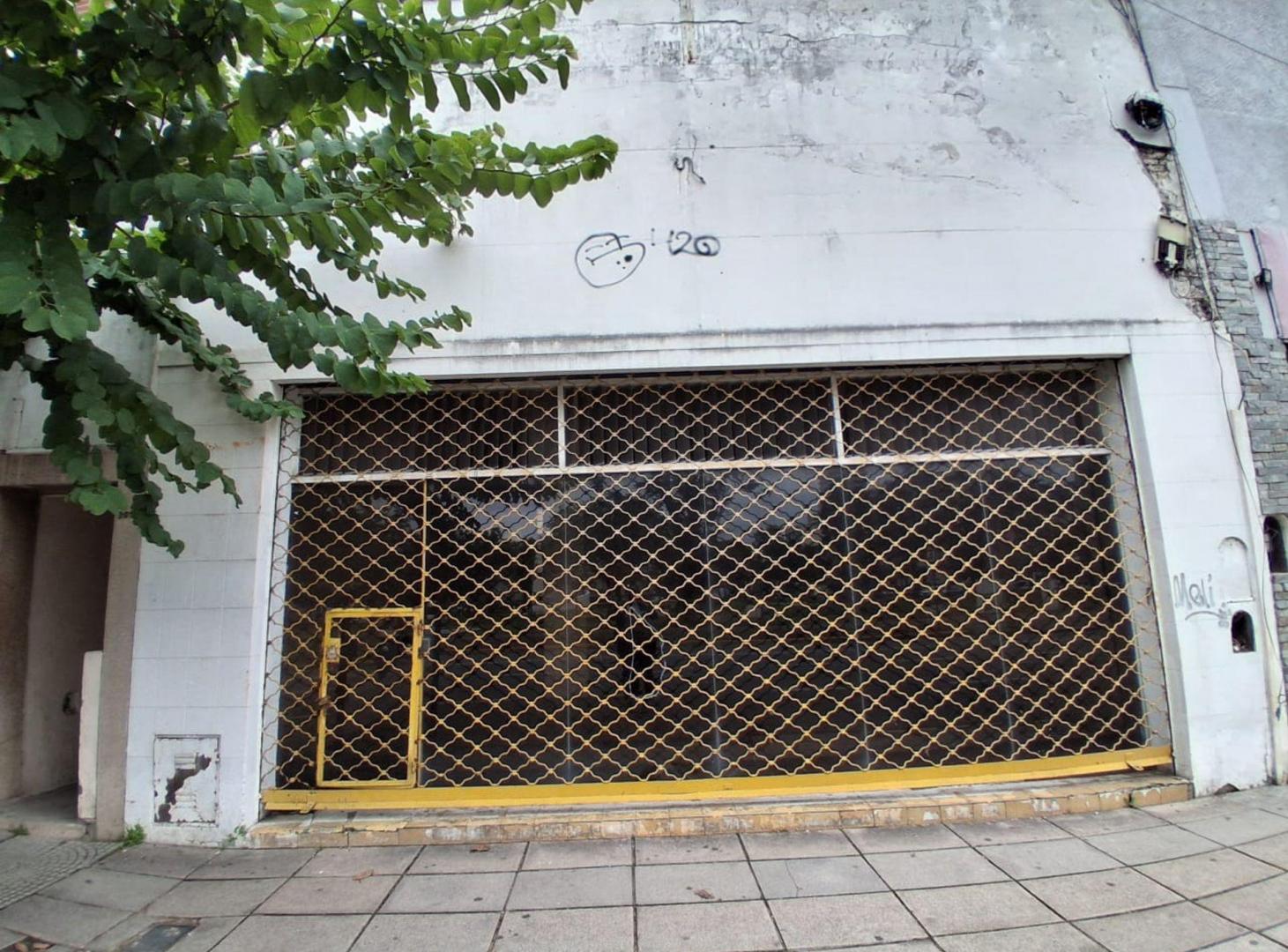 Local comercial en alquiler – Rivadavia 2900