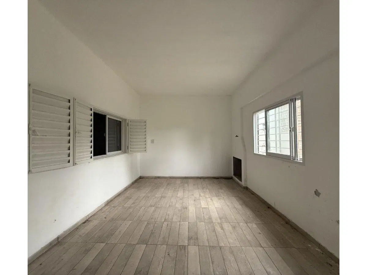 Se VENDE casa de 2 dormitorios en Santo Tomé 3
