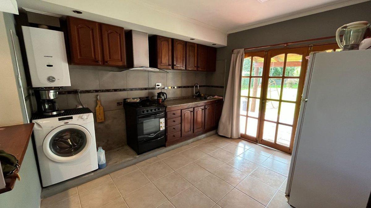 Foto de CASA CENTRICA CON 1.000M2 DE TERRENO EN CORONDA!, imagen 5