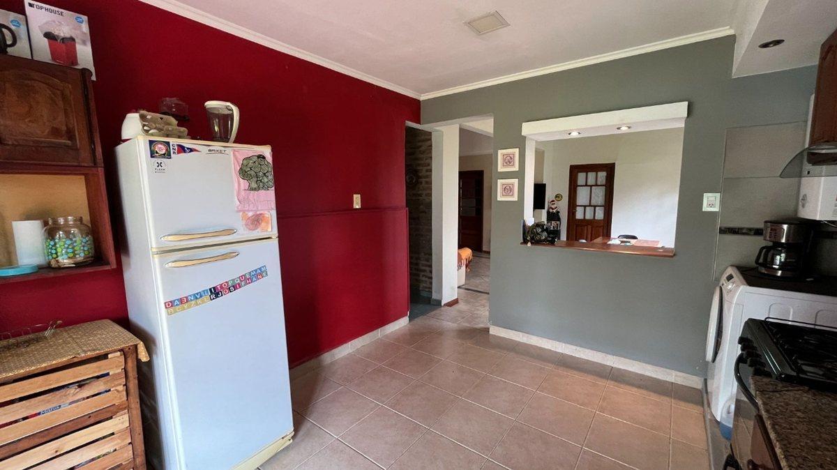 Foto de CASA CENTRICA CON 1.000M2 DE TERRENO EN CORONDA!, imagen 4