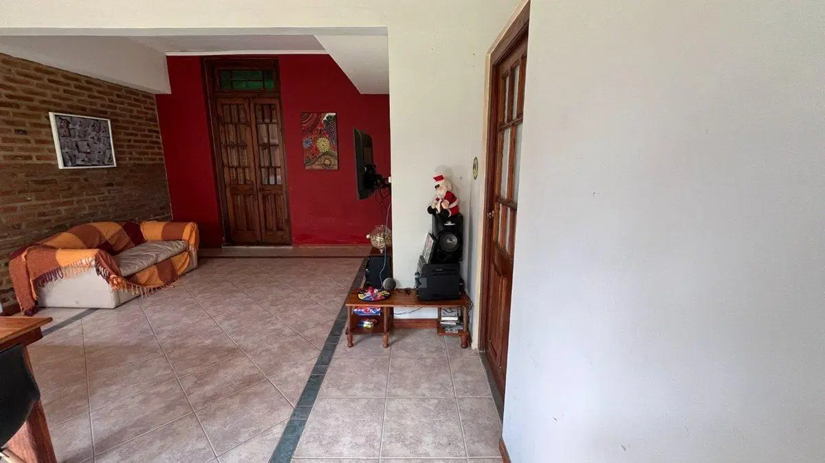 CASA CENTRICA CON 1.000M2 DE TERRENO EN CORONDA! 5