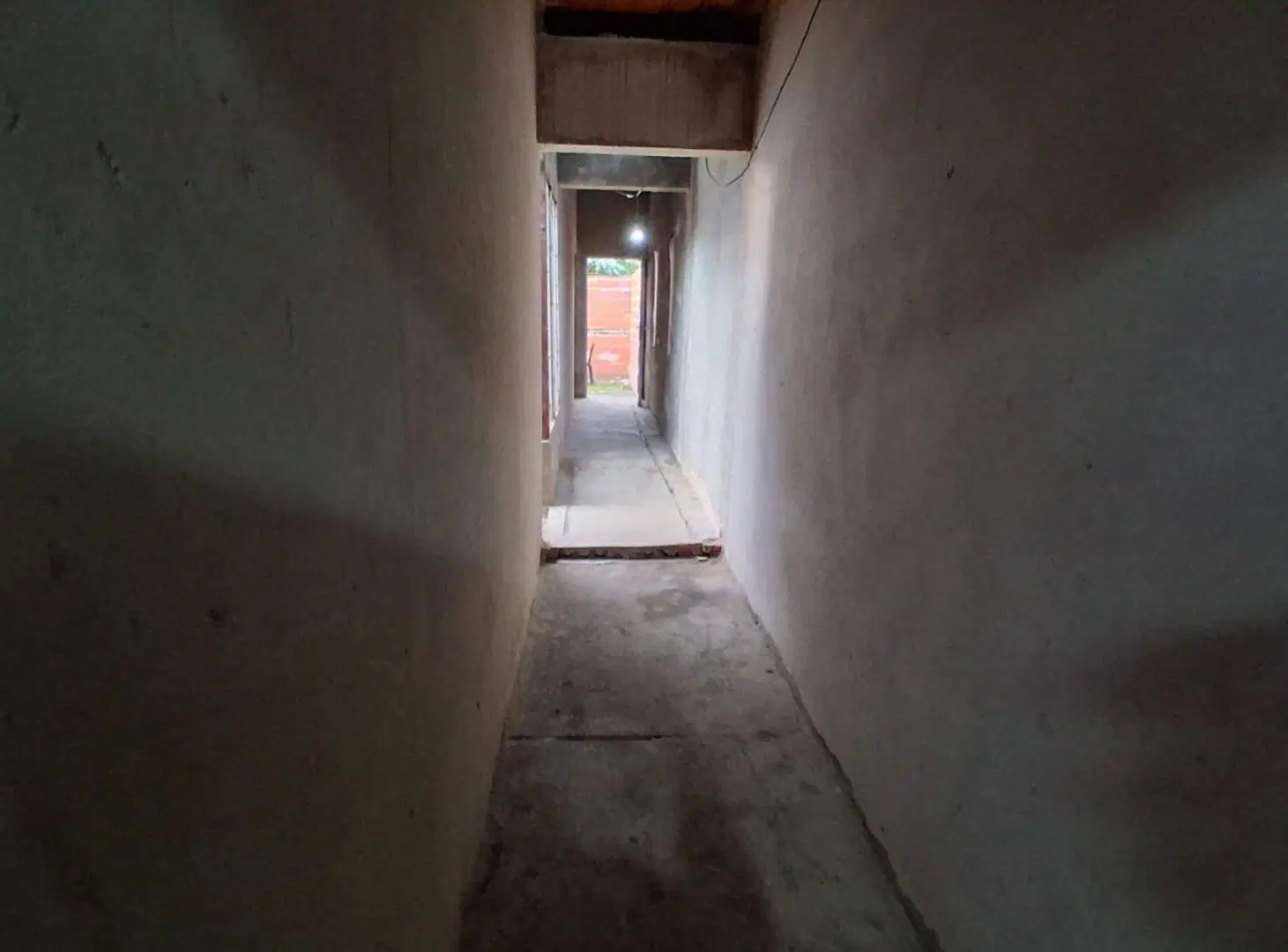 VENTA Casa 2 Dorm  Patio de Luz + Gran Galpón 5