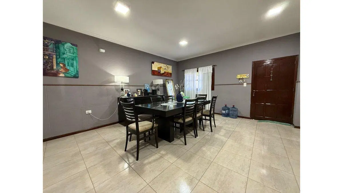 SE VENDE CASA DE CATEGORIA EN SANTO TOMÉ 5
