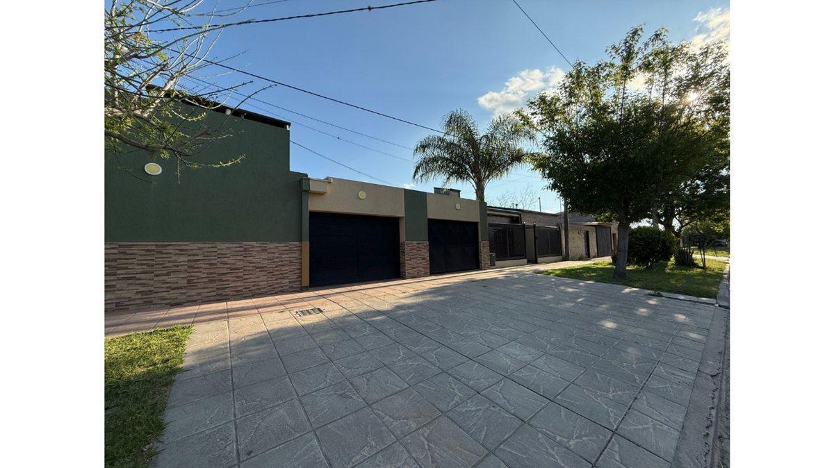SE VENDE CASA DE CATEGORIA EN SANTO TOMÉ