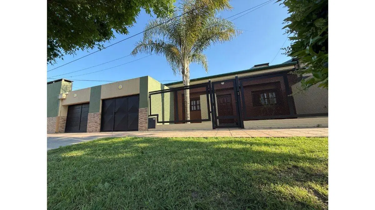 SE VENDE CASA DE CATEGORIA EN SANTO TOMÉ 4