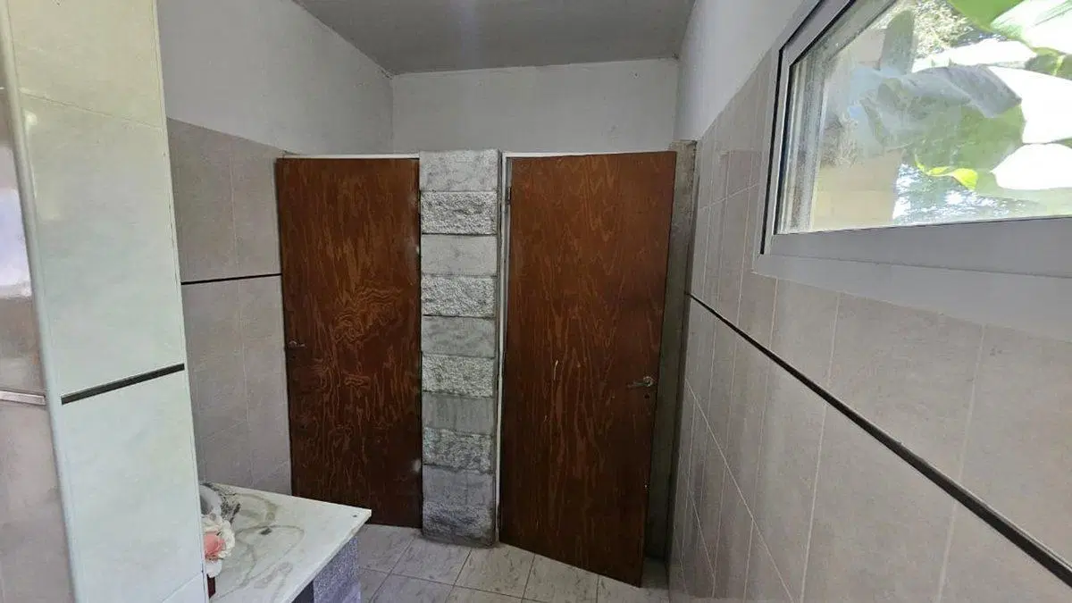SE VENDE GRAN SALÓN COMERCIAL EN SAUCE VIEJO 3