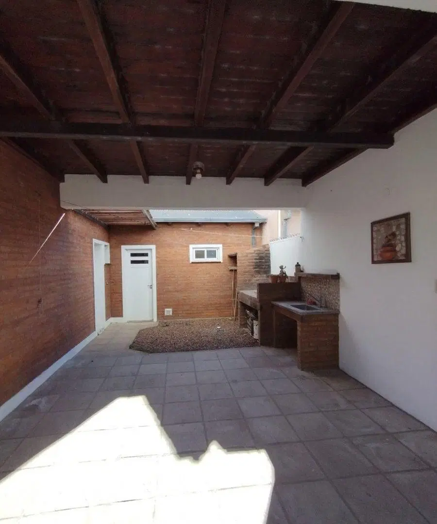 CASA 3 DORMITORIOS EN SAUCE VIEJO 2
