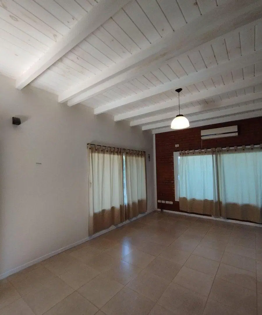 CASA 3 DORMITORIOS EN SAUCE VIEJO 4